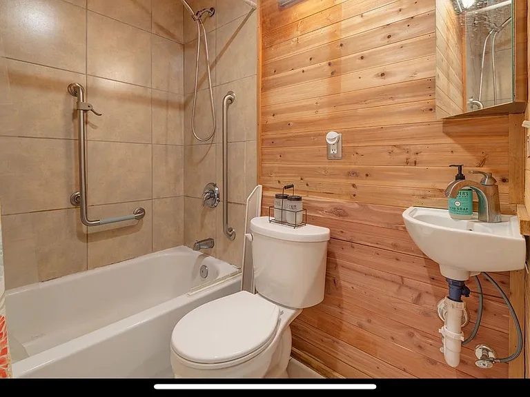 102 Middlemont Ave — Photo 12