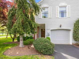 765 Vanessa Ln, Neshanic Station, NJ 08853