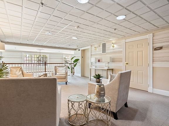 4th image of 70 Weatherly Dr Unit 207