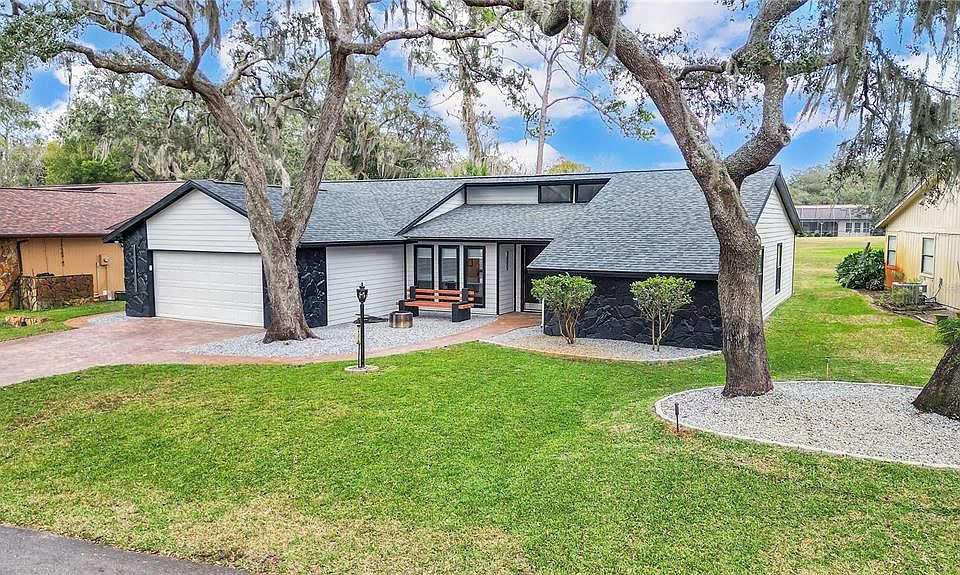 1st image of 34379 WHISPERING OAKS BOULEVARD