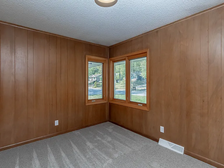 6522 Lincoln Ave — Photo 12
