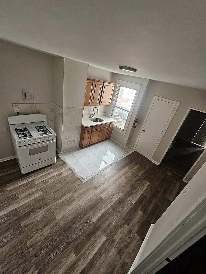 93 Butler St #1F photo 1