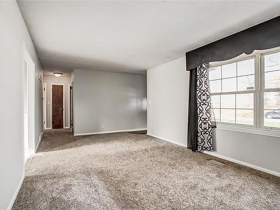 5th image of 4723 Vermont Ave