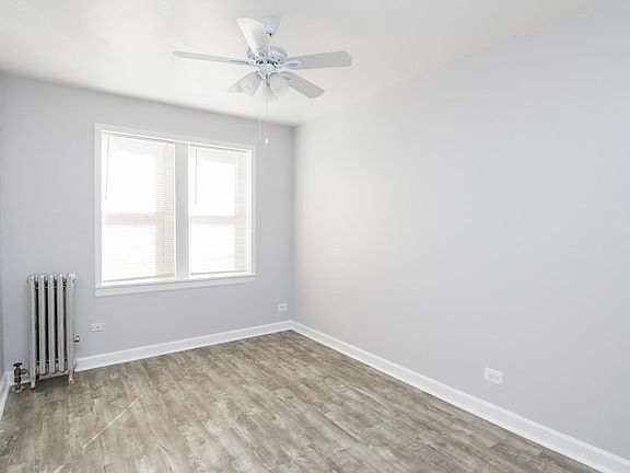 4th image of 5710 N Winthrop Ave #206