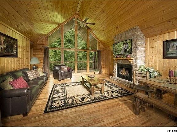4th image of 1509 Bears Den Way #Den