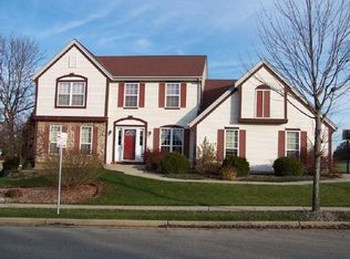 209 Mackenzie Dr, Waukesha, WI 53188