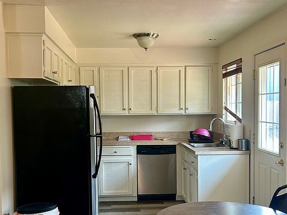 2nd image of 3454 Chiefs Ct NE