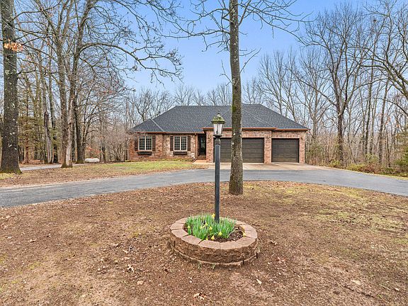 5th image of 2063 Olde Gate Road