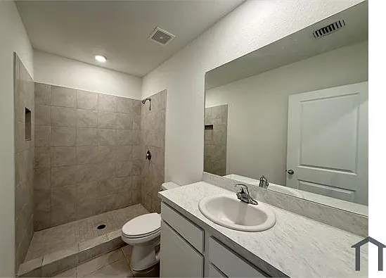 235 NE 3rd Ct — Photo 13