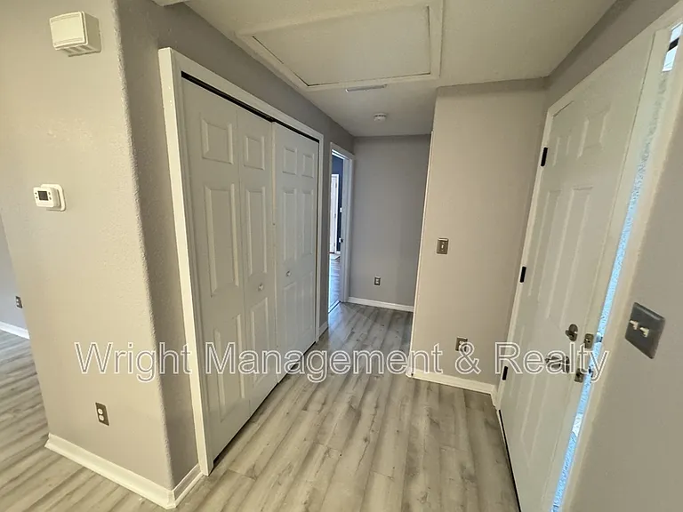 545 Pine St — Photo 7