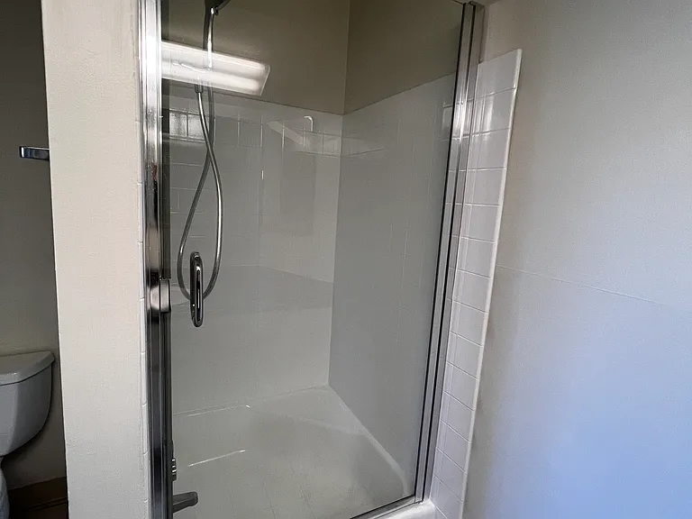 Lee Crest Apartments — Photo 14