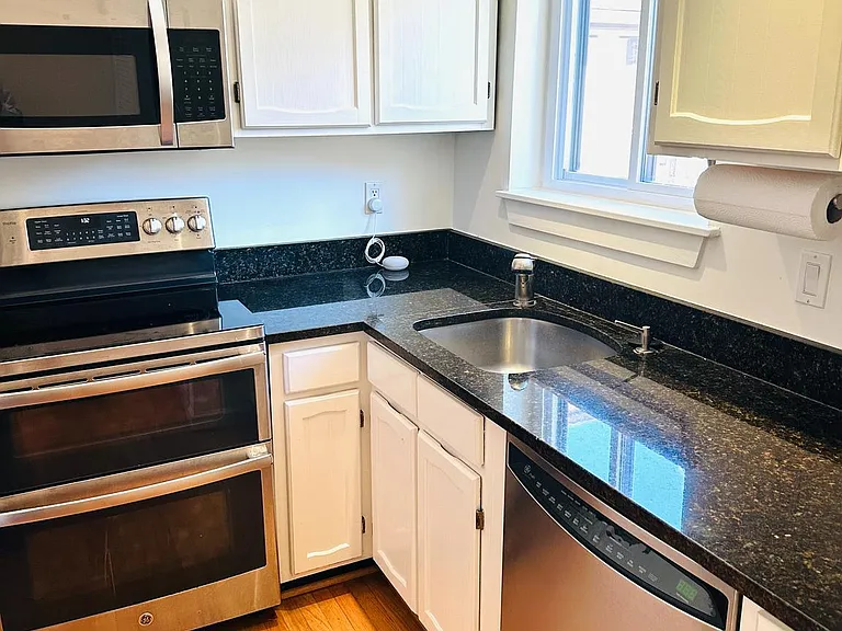8902 Battery Pl — Photo 6