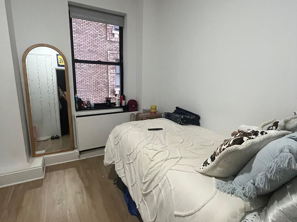 1st image of 50 W 34th St APT 22A09