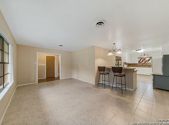 5th image of 10506 Burr Oak Dr