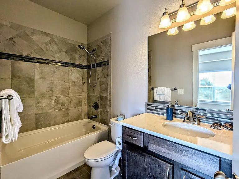 4903 Northern Lights Dr #B — Photo 18