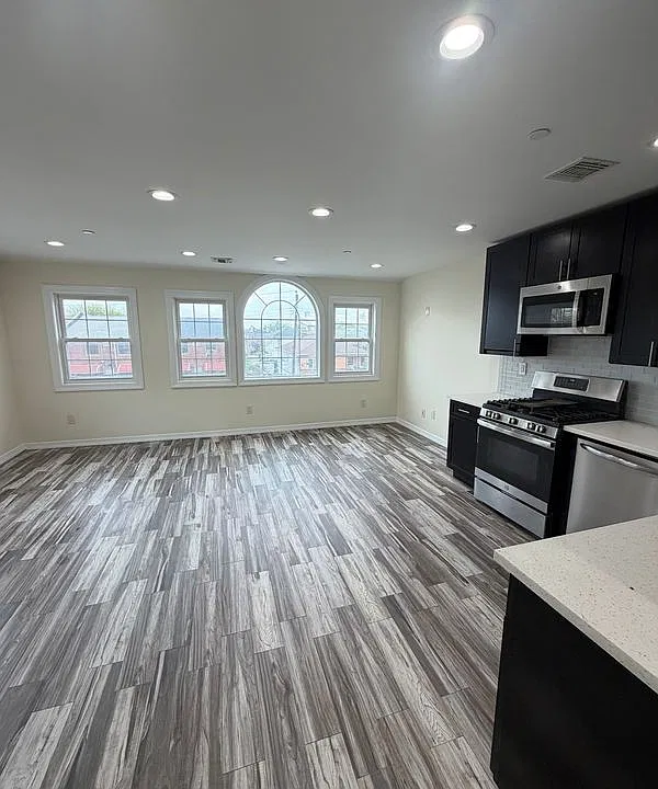 29-37 Ocean Crest Blvd #2