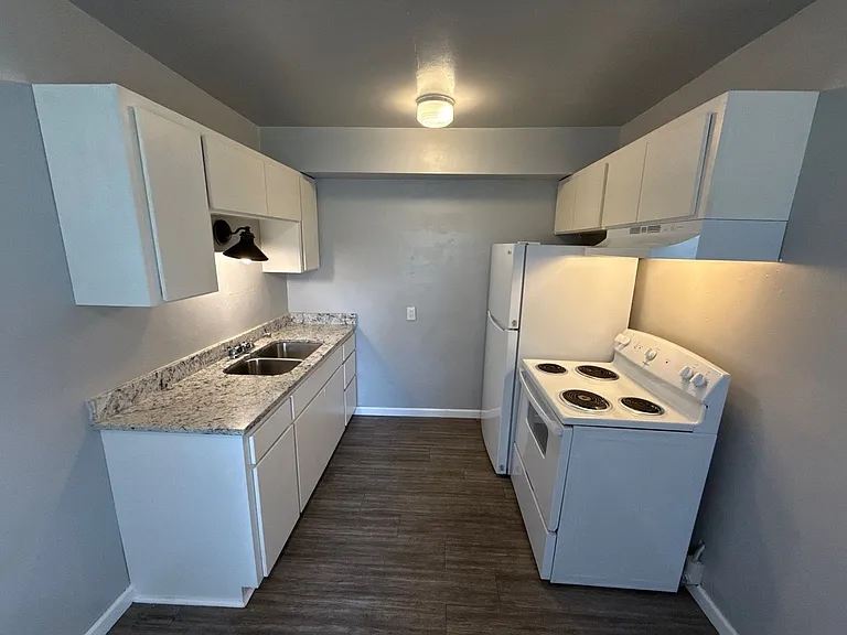 1237 Nandina St #1 — Photo 7