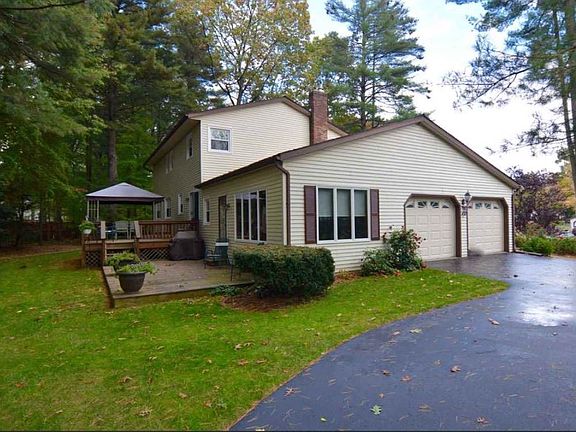 2nd image of 17 Turnberry Ln