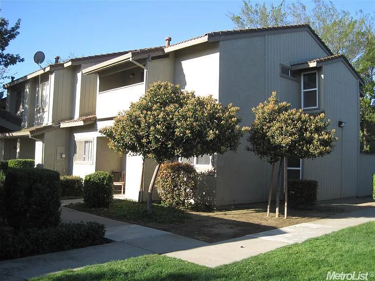 2116 Mount Vernon Dr APT A photo 1