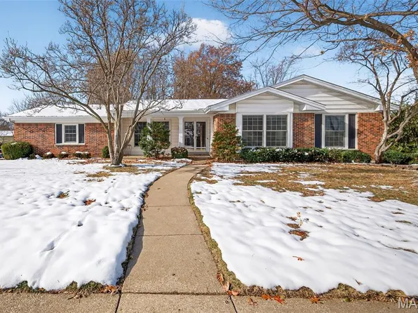 3701 Harmann Estates Dr, Bridgeton, MO 63044