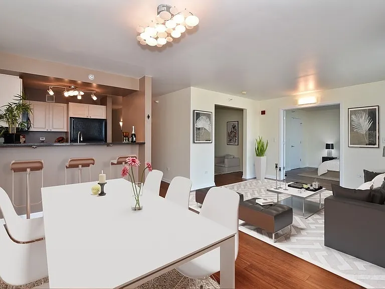 1640 Maple Ave #1108 — Photo 3