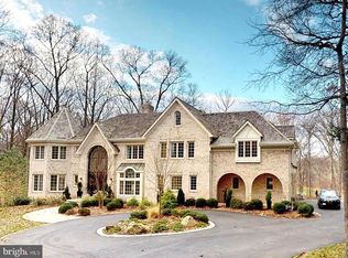 9629 Eagle Ridge Dr, Bethesda, MD 20817