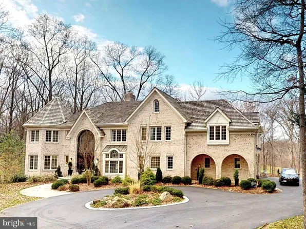 9629 Eagle Ridge Dr, Bethesda, MD 20817
