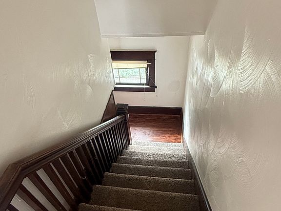 5th image of 69 Oak St #1