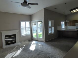 876 Manzanita Ave, Lemoore, CA 93245