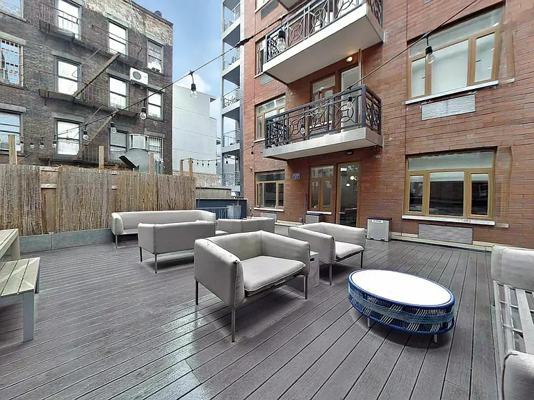 324 Grand St #3B — Photo 16