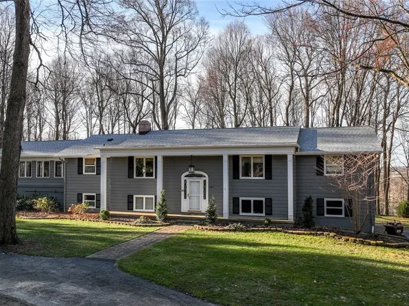 502 Timberline Dr, Akron, OH 44333