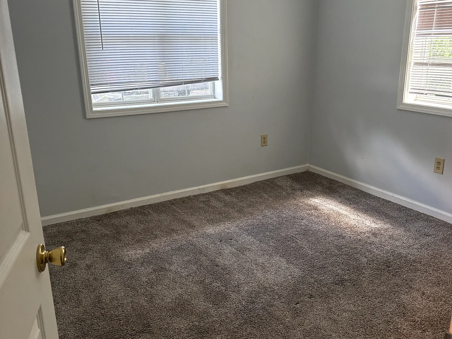 2 bed, 950 sqft, $1,600 — Photo 2