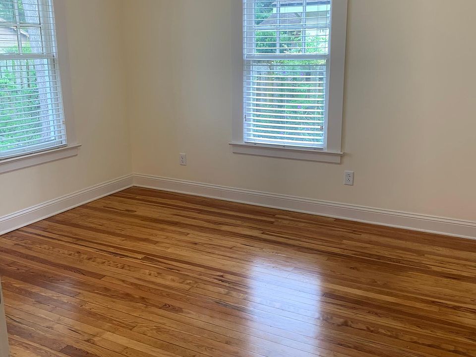1st image of 2648 Myra St