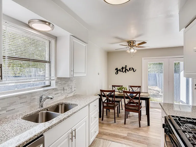 822 Sahara Ave #B — Photo 12