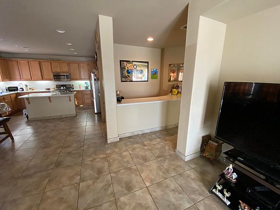 4th image of 4040 Lariat Dr