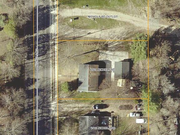 2nd image of 2424 Nichols Rd