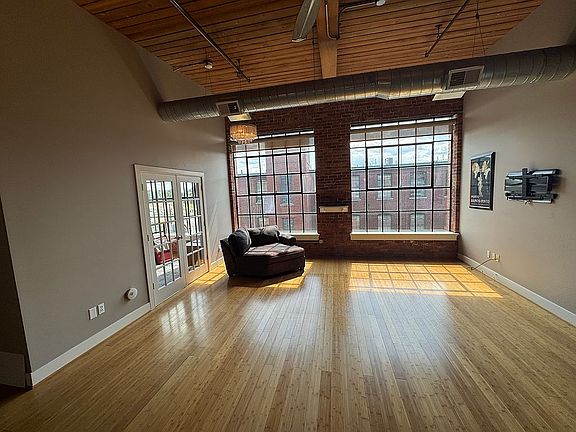 Open concept living rm