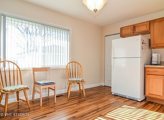 5th image of 609 Newberry Dr