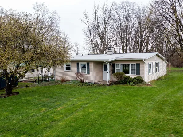 35 South Ave, Manchester, NY 14504