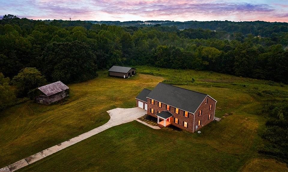 1st image of 2536 Tyro Rd