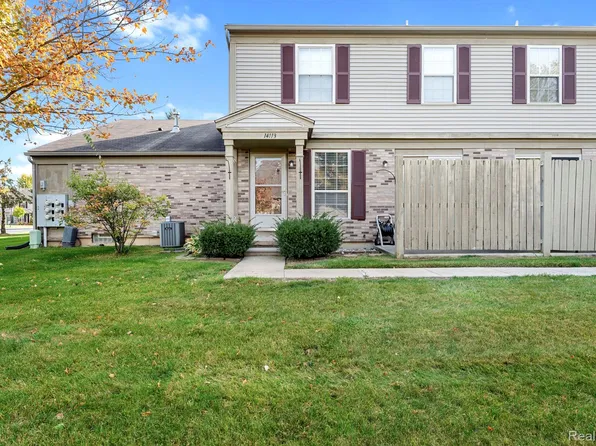 14113 Watersway Dr #58, Rockwood, MI 48173