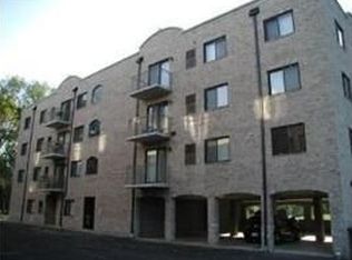 7326 Oakwood Ave #3C, Lyons, IL 60534