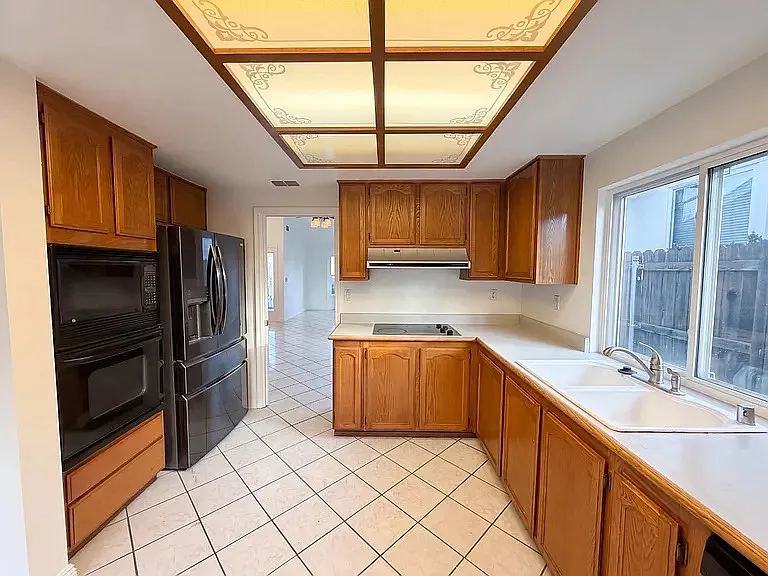 116 Bittercreek Dr — Photo 8