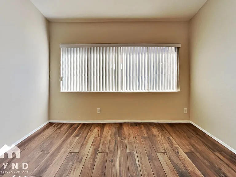 2630 N Salem #2630 — Photo 3