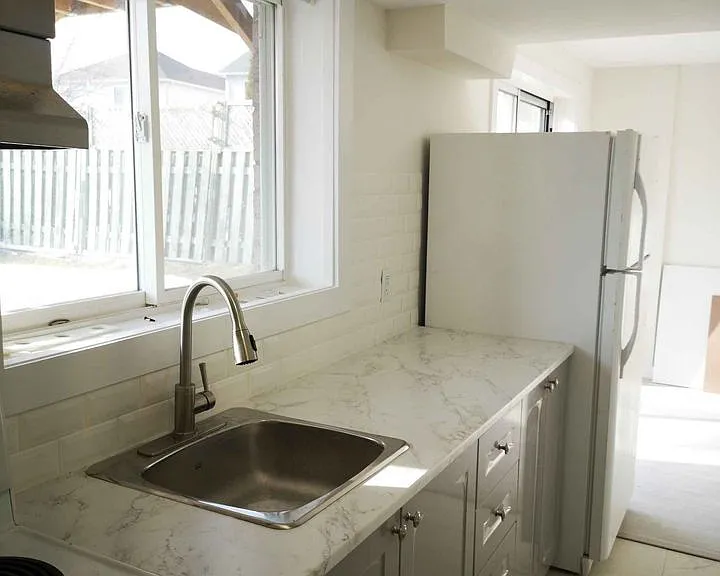 85 Copeman Cres #LOWER — Photo 7