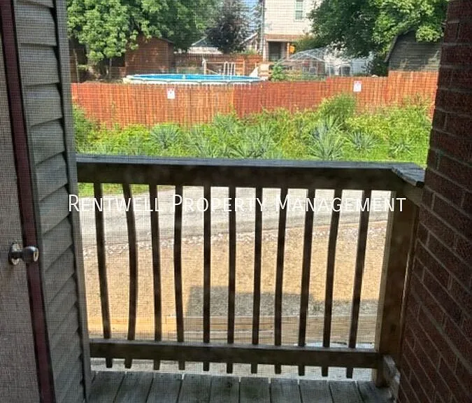 1441 Fairmont St #9 — Photo 6