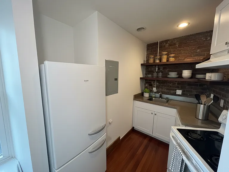 110 W Market St #210 — Photo 5