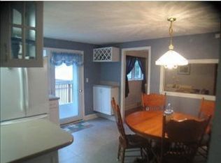 327 Smallwood Dr, Coraopolis, PA 15108