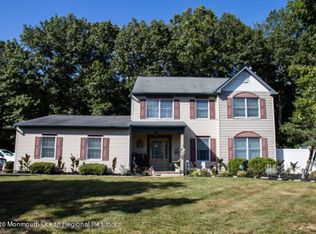 2 Lons Ln, Jackson, NJ 08527