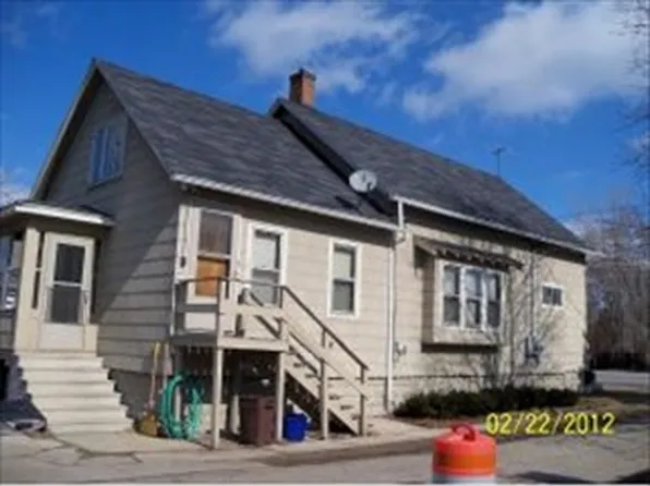 917 Velp Ave, Green Bay, WI 54303
